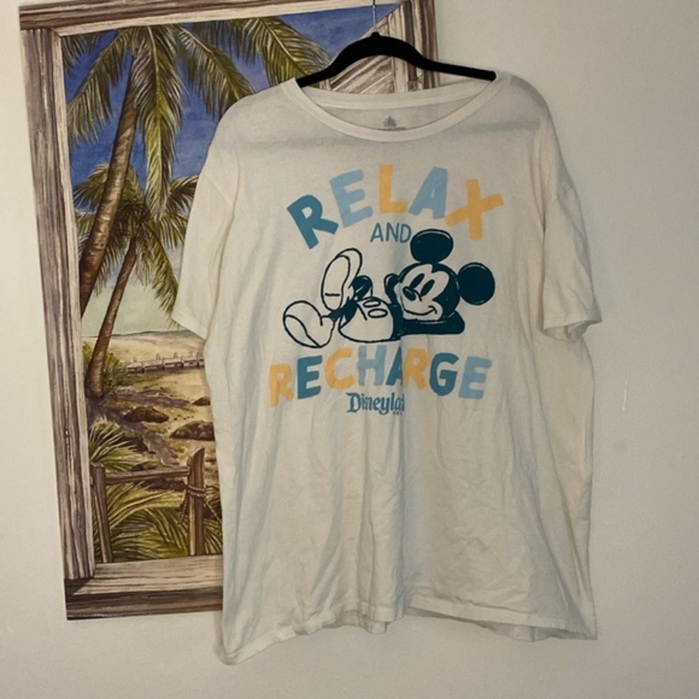 Disney Land Resort tee xxl